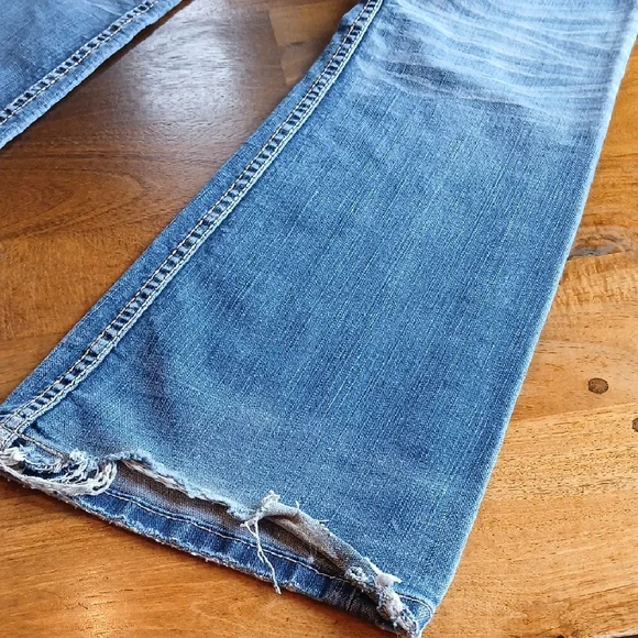 BKE Denim Starlite Blue Flare & Wide Leg Jeans with Distressed Details - Picture 14 of 15